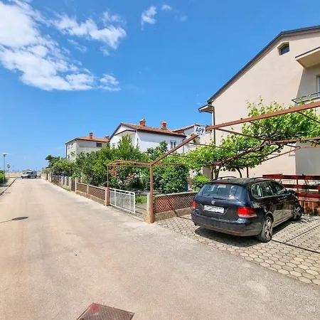 Apartment Runko *